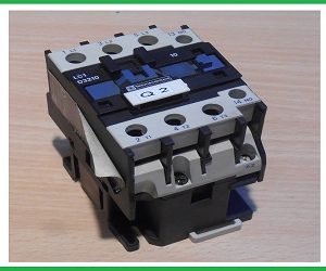 TELEMECANIQUE 220VOLT LC1 D3210 MAGNETIC CONTACTOR